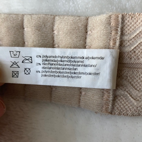 Chantelle convertible strapless push up bra - Picture 10 of 10